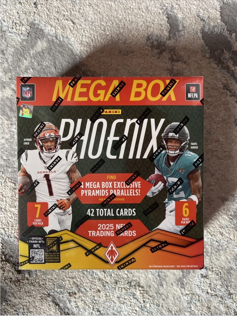 Panini Phoenix Mega Box - Red, Green, Yellow, Orange